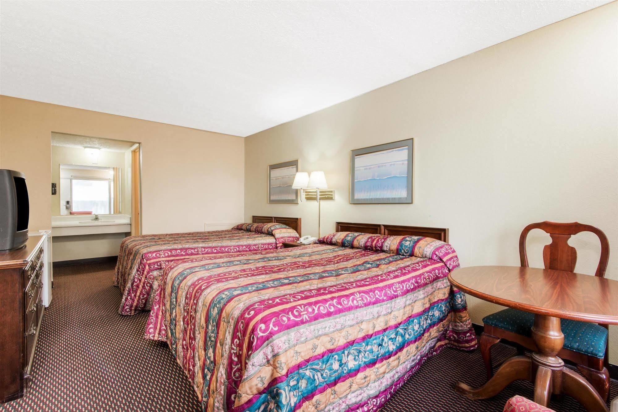 6-columbus, Oh Hotel 2*
