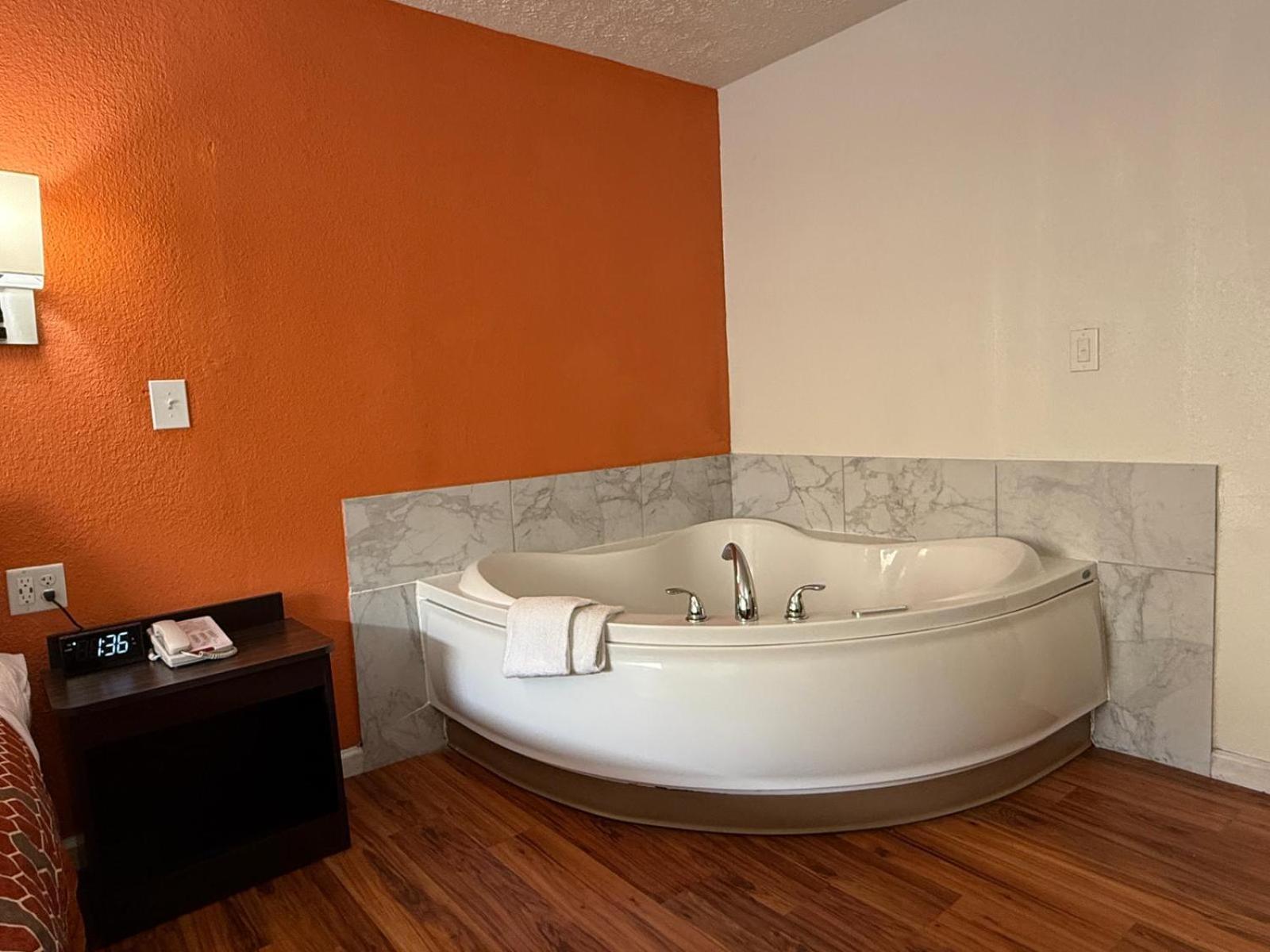 Hotel Relax By Oyo Oh I 70 2*