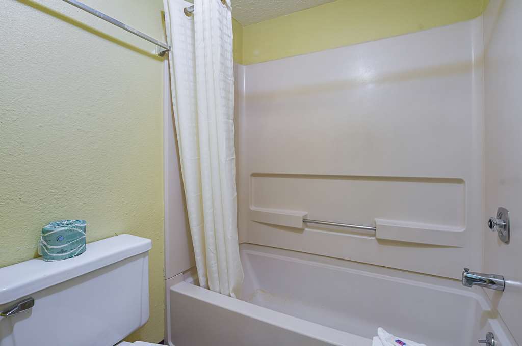 Relax By Oyo Oh I 70 Hotel 2*