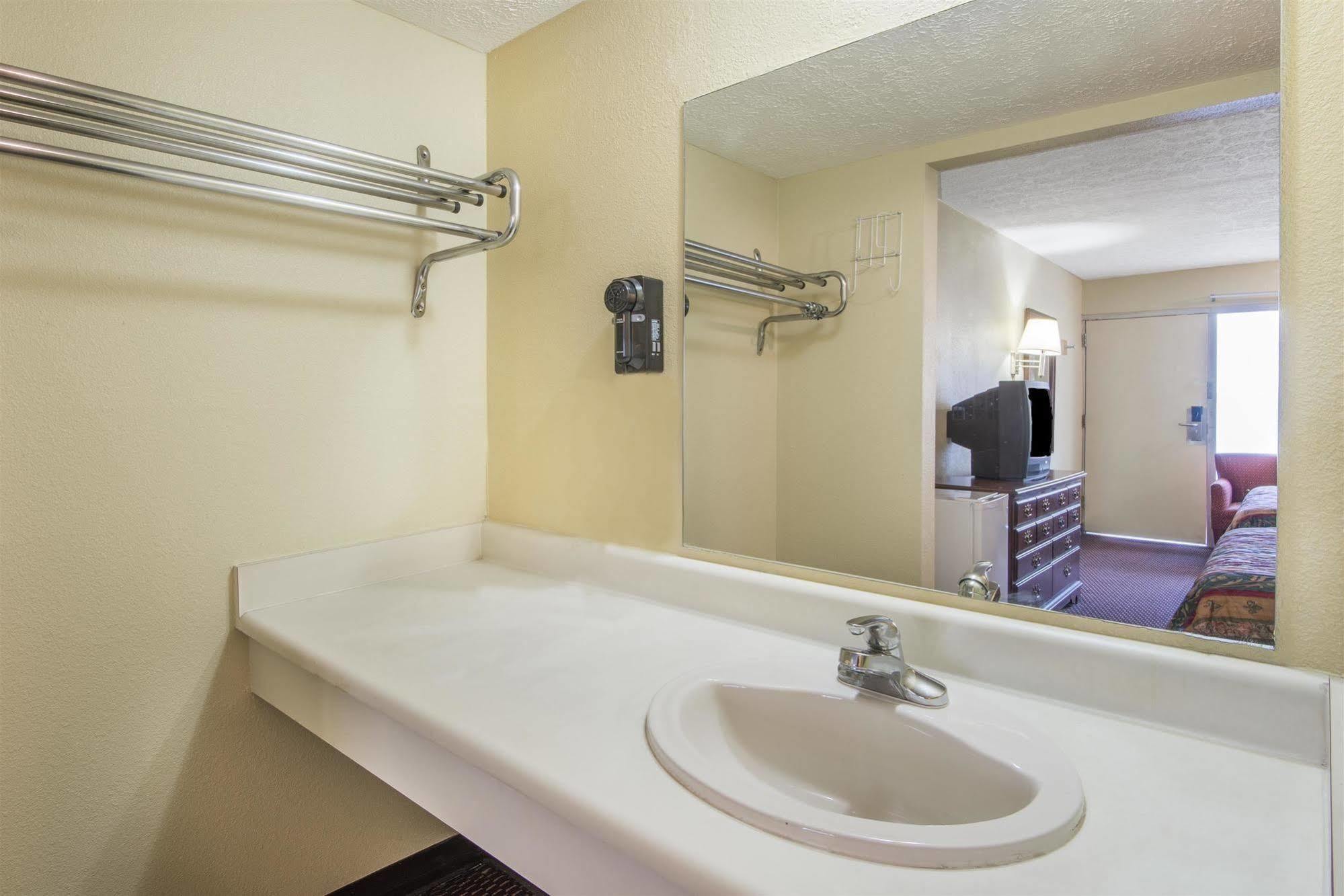 Hotel 6-columbus, Oh Columbus